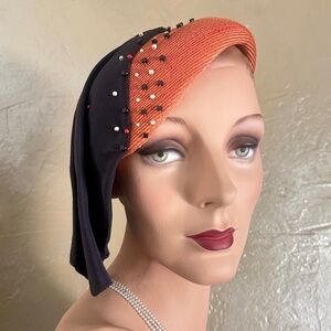 SUPERB DESIGNER 1950s' ORANGE STRAW & NAVY GROSGRAIN HAT+  BEADS